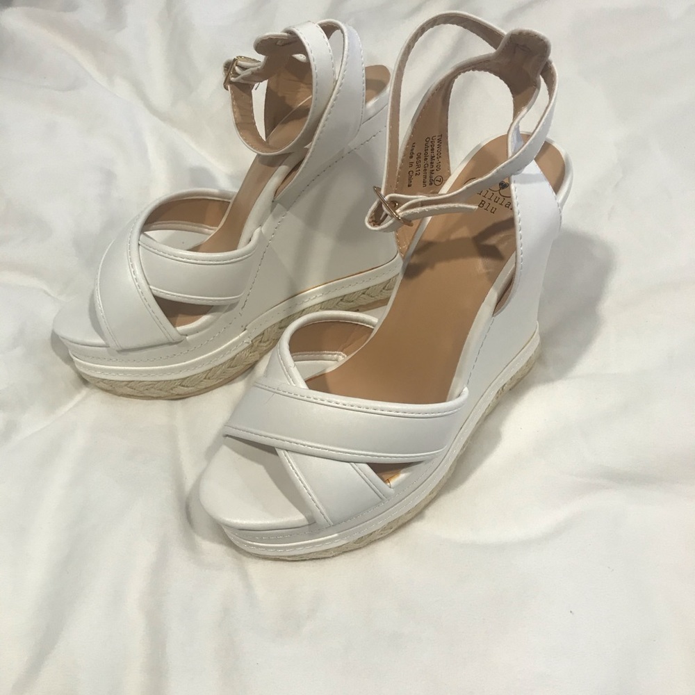 NWOT Vintage Chunky White Wedges